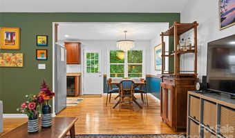 102 Iris St, Asheville, NC 28803