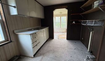 1433 Mill St, Algonac, MI 48001