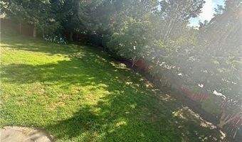 140 Alden Ave, Warwick, RI 02886