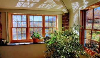 128 ROCKFISH ORCHARD Dr, Afton, VA 22920