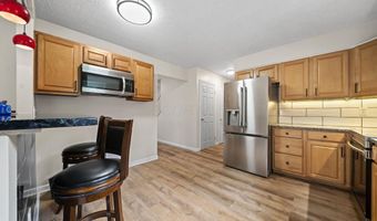1993 Charmingfare St, Columbus, OH 43228