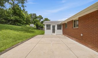 722 Redstone Dr, Allison Park, PA 15101
