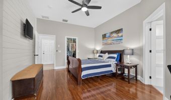 435 MANNS HARBOR Dr, Apollo Beach, FL 33572