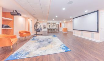 2376 Westbrooke Cir S, Ann Arbor, MI 48105
