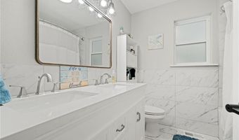 908 N 5th Ter, Barling, AR 72923