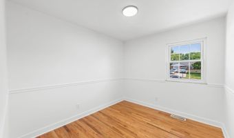 5225 Erindale Dr, Delhi, OH 45238