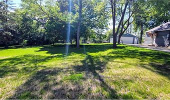 902 Quincy St, Alexandria, MN 56308