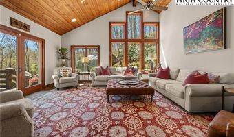 792 Pigeon Roost Rd, Banner Elk, NC 28604