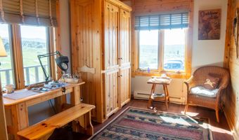 41 MARSH CREEK Rd, Cora, WY 82925