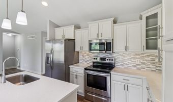 2013 2nd St SW, Altoona, IA 50009
