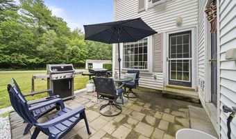 2 Taylor Mill Rd 1, Atkinson, NH 03811
