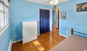 654 E Woodbridge Ave E, Avenel, NJ 07001