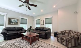 134 Pine Ledge Rd, Bangor, ME 04401