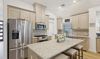 228 Shawnee Trl, Alvarado, TX 76009