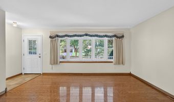 6809 Pilgrim Rd, Madison, WI 53711