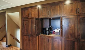 1210 Southview Ln, Albert Lea, MN 56007