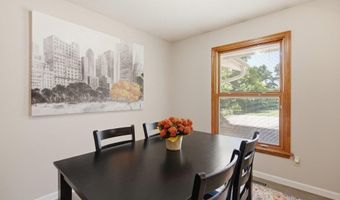 893 Oklahoma Ave, Ballwin, MO 63021