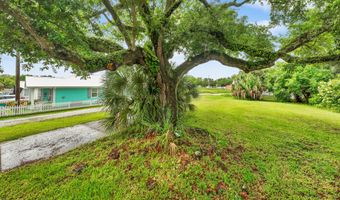 306 Union St, Bay St. Louis, MS 39520