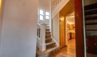 1053 Washington Ave, Alton, IL 62002