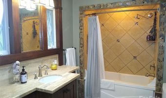 242 Birch Ln, Arden, NC 28704