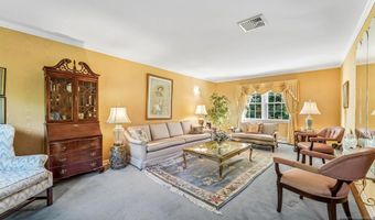 30 Arlton Ave, Allendale, NJ 07401
