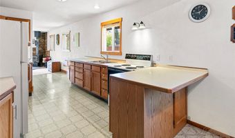 114 N Montana Ave, Absarokee, MT 59001