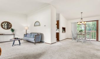 2320 STROEBE ISLAND Dr, Appleton, WI 54915