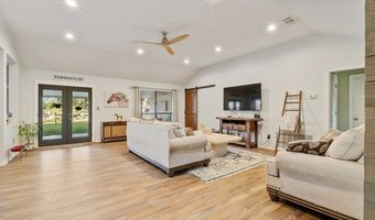 1843 Burr Oak, Adkins, TX 78101