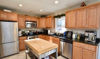14 Tallahatchie Dr, Alloway, NJ 07461