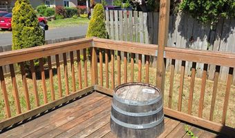 92367 E Rd, Astoria, OR 97103