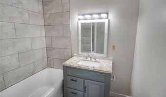 2425 Sanford Ave, Alton, IL 62002