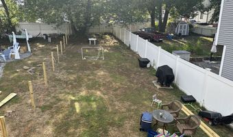 409 Pond St, Bridgeport, CT 06606