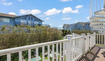 45 Crescent Rd, Middletown, RI 02842