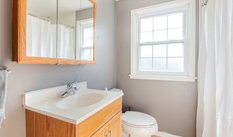 645 SW Kenworthy Dr, Ankeny, IA 50023