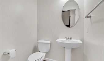 305 Broadstone Dr, Adams Twp., PA 16046