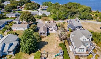 88 Rope Walk Rd, Bourne, MA 02532