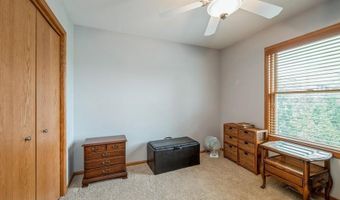 608 Ridgeview Way, Atkins, IA 52206
