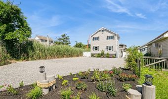 282 S Ketcham Ave, Amityville, NY 11701