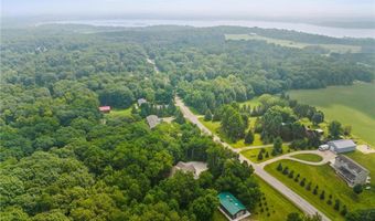 615 Woodsmen Dr NE, Alexandria, MN 56308