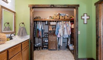 13731 Lawrence 2170, Aurora, MO 65605