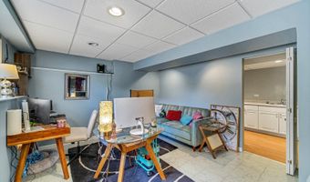 5 Lancaster Ct, Algonquin, IL 60102