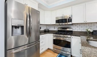 20 Narragansett Ave 602, Narragansett, RI 02882