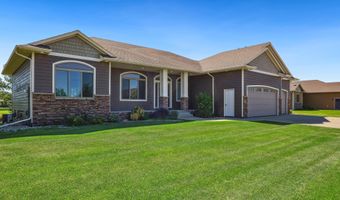 504 W Palmer Cir, Aberdeen, SD 57401