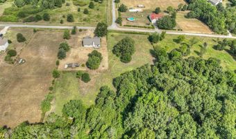21059 Lawrence 2072, Ash Grove, MO 65604