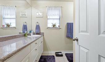 15484 Walnut Gln, Alexander, AR 72202