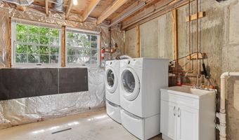 6033 HYDRANGEA Dr, Alexandria, VA 22310