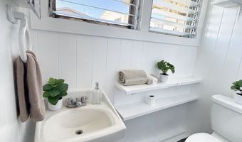 77 IWALANI St, Hilo, HI 96720