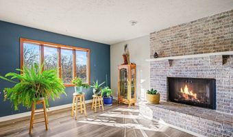 1720 S 13th St, Beatrice, NE 68310