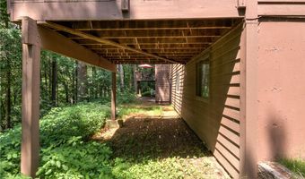 911 Woodglen Ct, Altoona, WI 54720