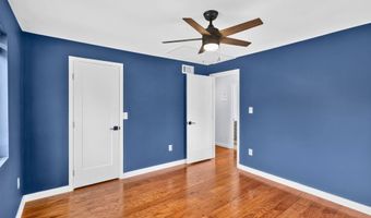 2218 FARRINGTON Ave, Alexandria, VA 22303